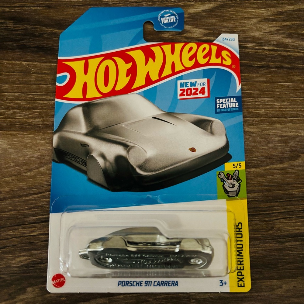 Hot Wheels Porsche 911 Carrera Die-Cast Car Key‎ Chain